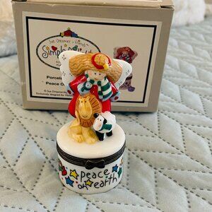 Vintage Peace on Earth Angel Porcelain Tiny Hinged Christmas Treasure Box